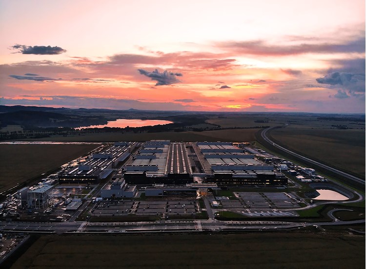 Mercedes-Benz Jawor Manufactoring, Polonya