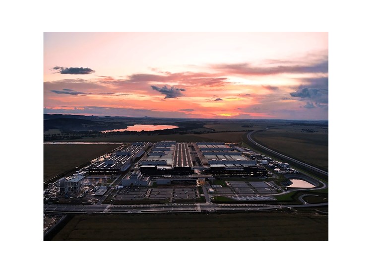 Mercedes-Benz Jawor Manufacturing, Polonia