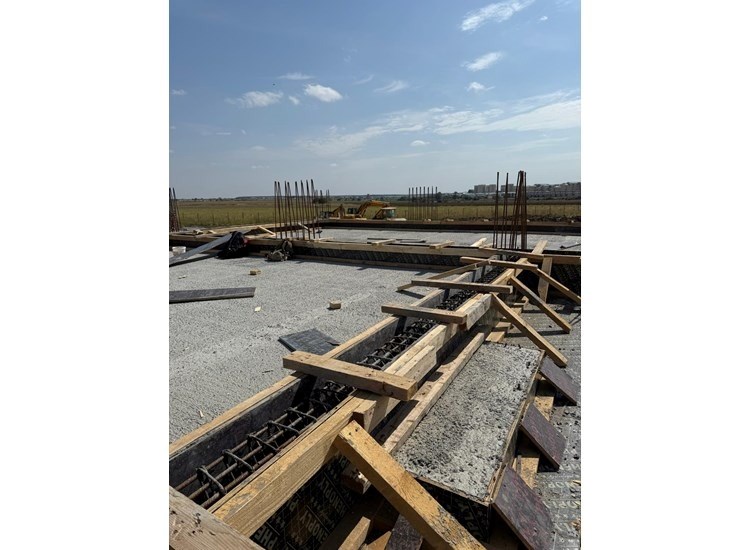 Cosmopolis, România