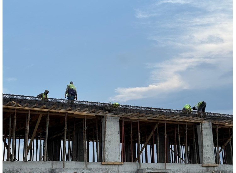 Cosmopolis, România